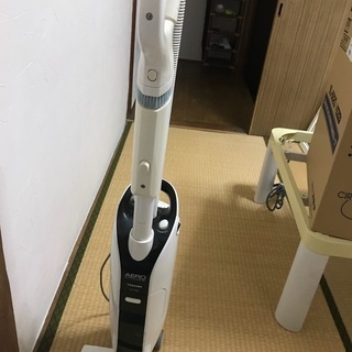 東芝　掃除機　2012年製