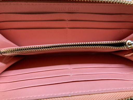 ミュウミュウ長財布