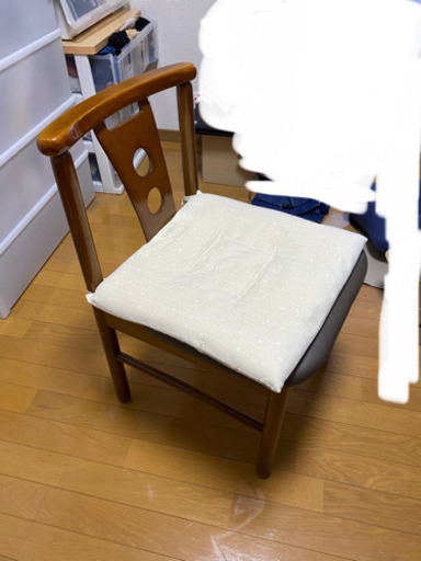 ダイニングテーブル、椅子