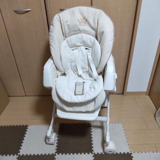 コンビ　COMBI　ベビーチェア