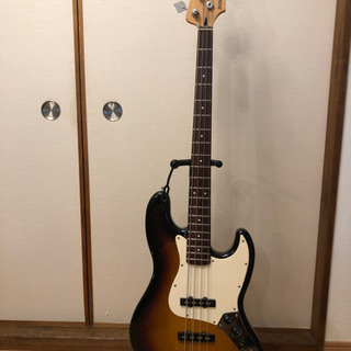 BUSKERS のベースギター