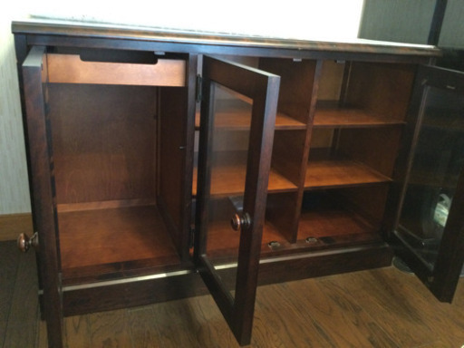 北海道の工芸品ですムク材を使用していますテレビ台としても可