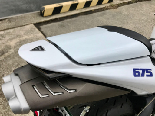 【さらに値下！】デイトナ675 美品　車体オーバーホール済み　送料込み　ローダウン仕様　初心者や女性にも