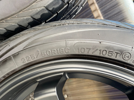 ハイエース等に！  18インチ  マットブラック  TAW  ティスファクトリー