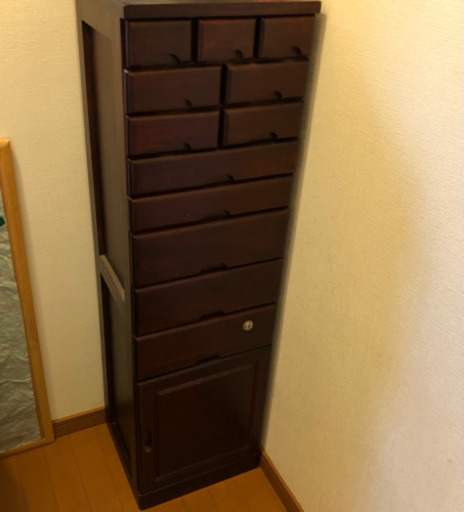 木製の収納棚