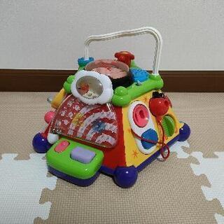 やりたい放題　赤ちゃん　おもちゃトイ
