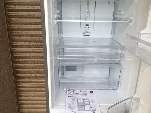シャーププラズマクラスター冷蔵庫　271L   中型冷蔵庫　美品