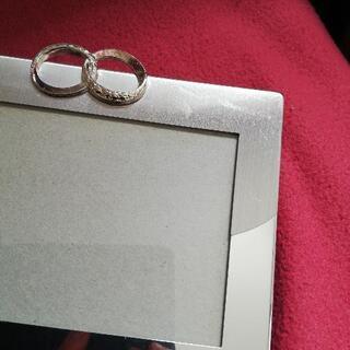 写真立てにもなるアルバムの画像