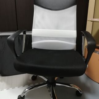 メッシュチェア