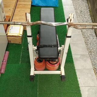 トレーニングマシンの画像
