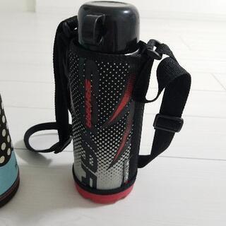 お弁当箱 & ステンレス 水筒 セットの画像