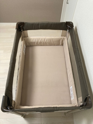 美品　アップリカ(Aprica) 折り畳みミニベビーベッド ココネルエアー