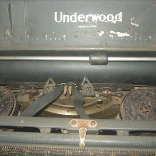 戦前のUSA タイプライター　UNDER WOOD/ジャンクの画像