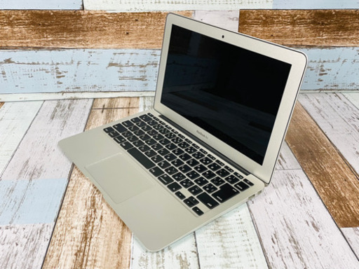 APPLE MacBook Air 11インチ Mid 2012