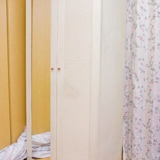★値下げ！アイボリー色の大型クローゼット箪笥（姿鏡付き）