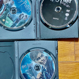 売ります！３枚組！ハリーポッターシリーズDVD ※Blu-rayではありません。の画像