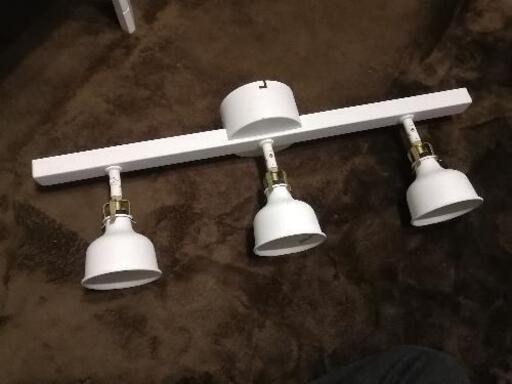 定価8000円 IKEA 美品 お洒落  3灯 照明 ライト 大手町も可