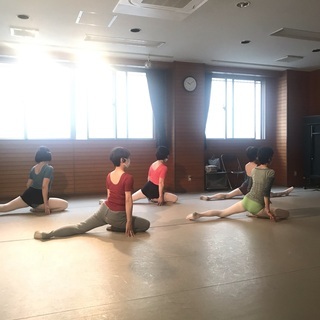 倉崎涼子大人の為のバレエ教室  憧れのクラシックバレエ、一緒に始...