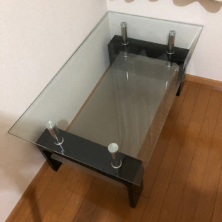 ガラステーブルの画像
