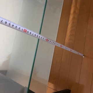 ガラステーブルの画像