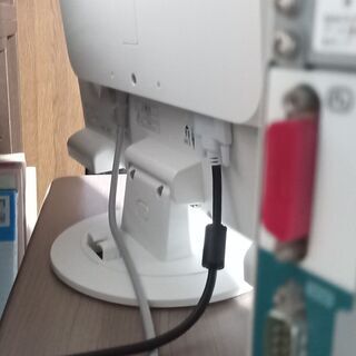 富士通　D750/AX 　Win10Pro64入　モニタ23インチ、キーボード、マウス付　の画像