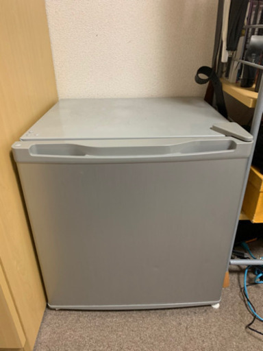 シンプルコンパクト冷蔵庫