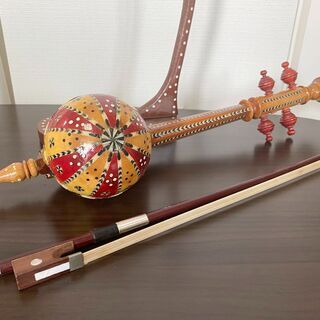 ウズベキスタン楽器のレプリカ飾り物の画像