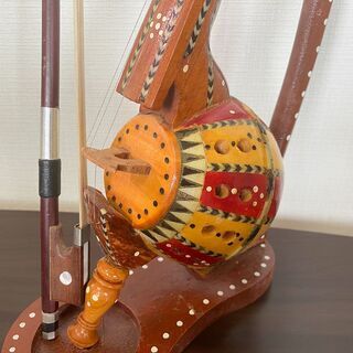 ウズベキスタン楽器のレプリカ飾り物の画像
