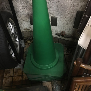 お話中　カラーコーン　パイロン　コーンバー