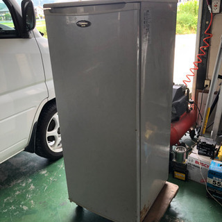 （予定者決定）冷凍庫 アイスストッカー 107L