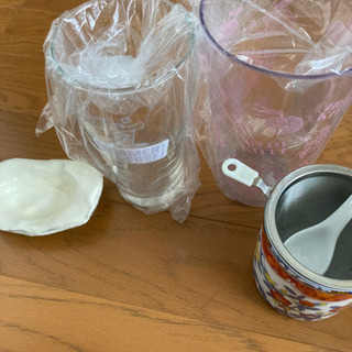 ティーマグカップ、タンブラー2種類、醤油入れの画像