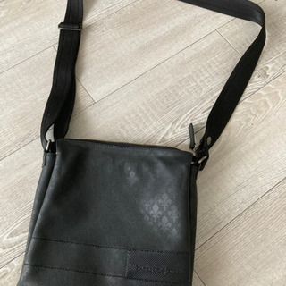今だけ！PatrickCOXのメンズショルダーバッグ！！