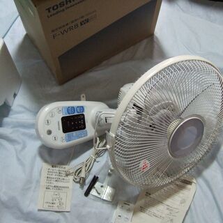 東芝 壁掛け扇風機 F-WR8 ホワイトの中古品です。