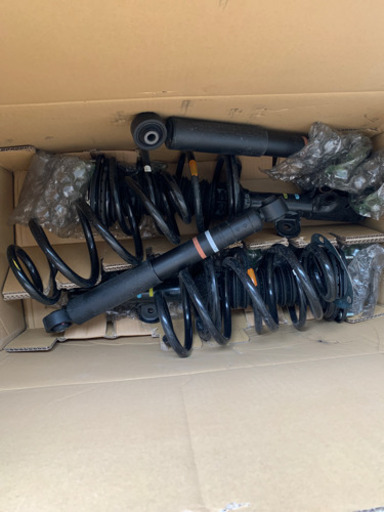 30ヴェルファイア純正サス1台分