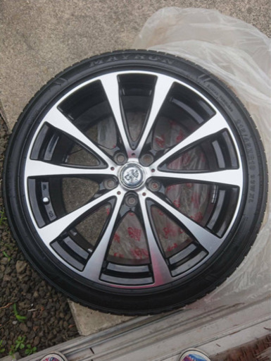 NOAH、VOXY タイヤ・ホイールセット