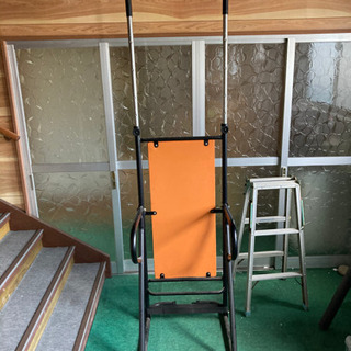 ぶら下がり健康器具　懸垂トレーニング