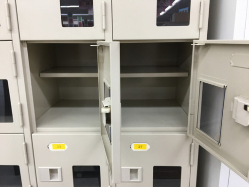 24人用シューズボックス　げた箱　キレイです。