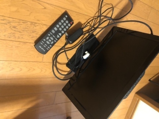 テレビ　16型