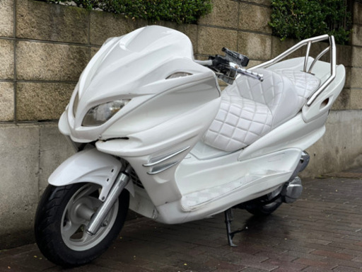 オールホワイトカラー‼︎ 【YAMAHA マジェスティ】スピーカー‼ ︎LED付き‼︎