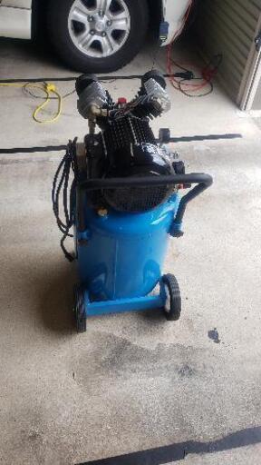 エアーコンプレッサー　大容量60L