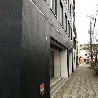 一坪2.000円　貸しビル　事務所、駐車場、倉庫、ご利用何でも可能‼️ - 不動産