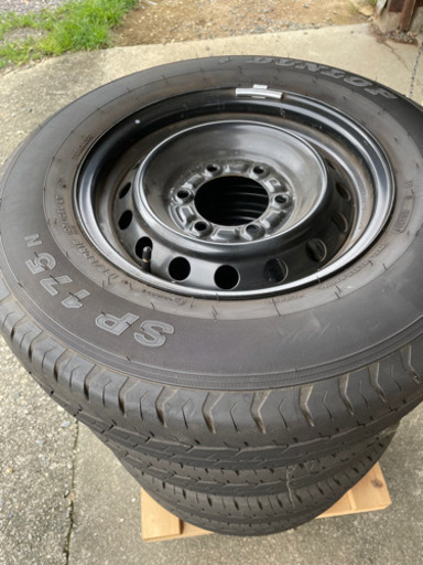 ハイエース　純正ホイール　キャップ　1台分