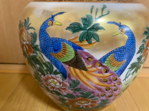 九谷焼 中壺 孔雀絵 九谷白峰