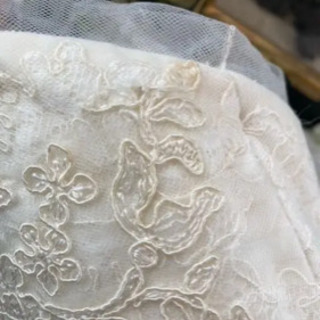 White by Vera Wang ウエディングドレスの画像