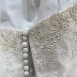 White by Vera Wang ウエディングドレスの画像