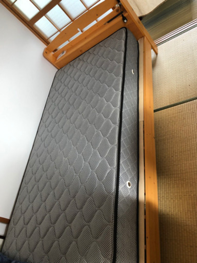 シングルベッド
