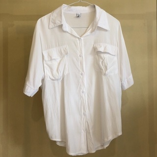 シャツ　いろいろ　全部500円の画像