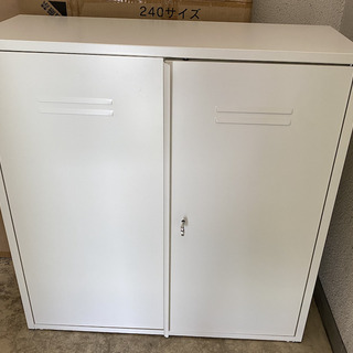 キャビネット　鍵付き扉　IKEA　4