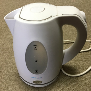 電気ケトルの画像