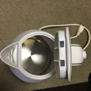 電気ケトルの画像